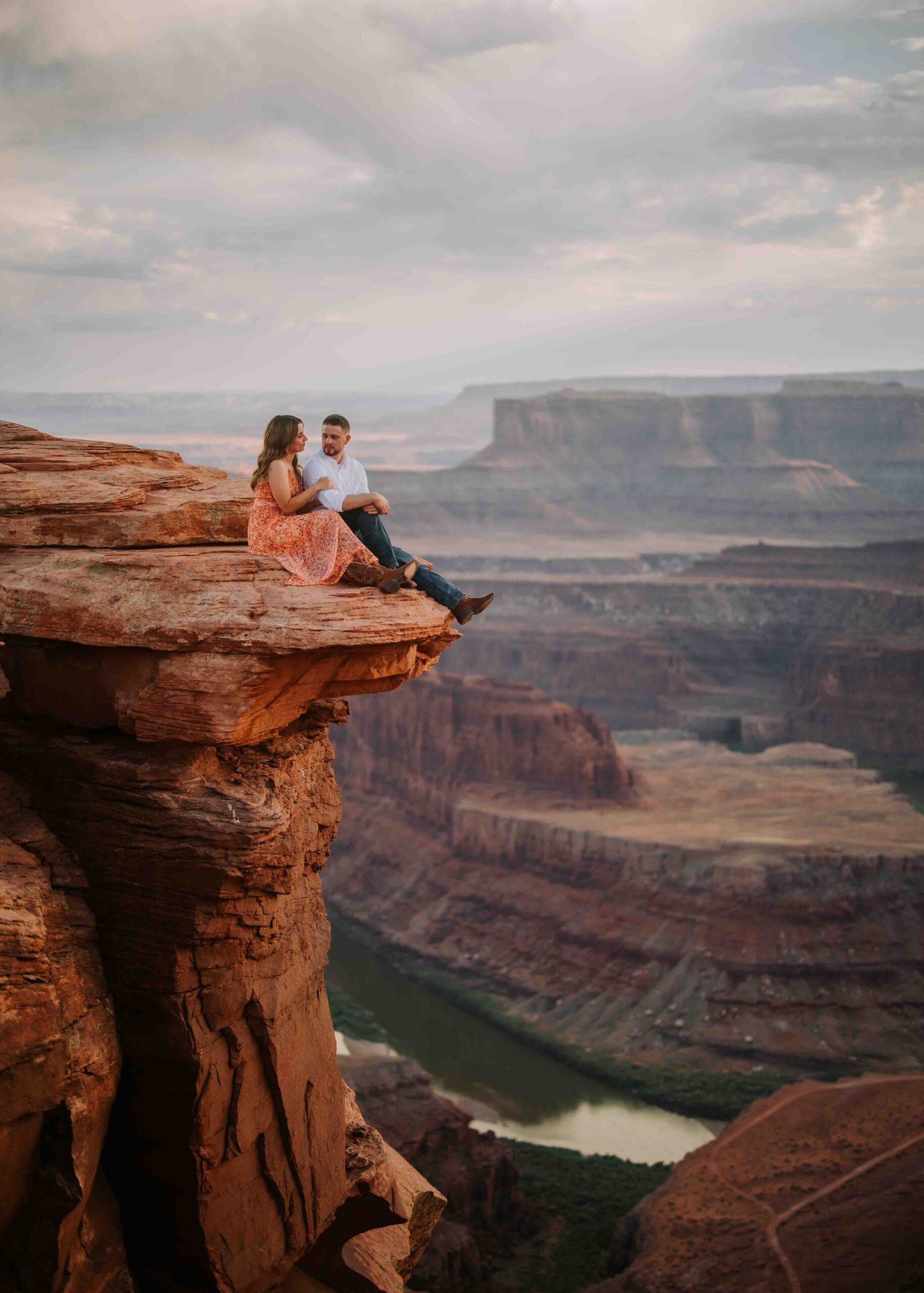 utah wedding destination photographer and videographer dead horse point state park near moab utah hawkins photo and film